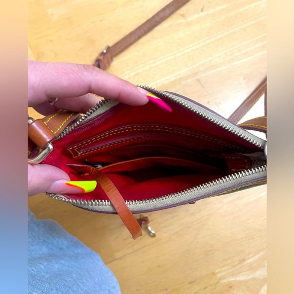 Dooney & Bourke Disney 50th Anniversary Crossbody bag - Picture 4 of 4